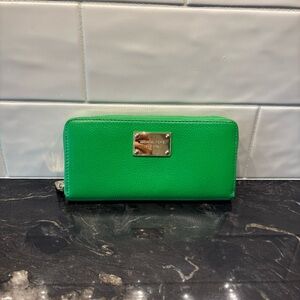 Michael Kors Jet Set Continental Wallet Green Leather